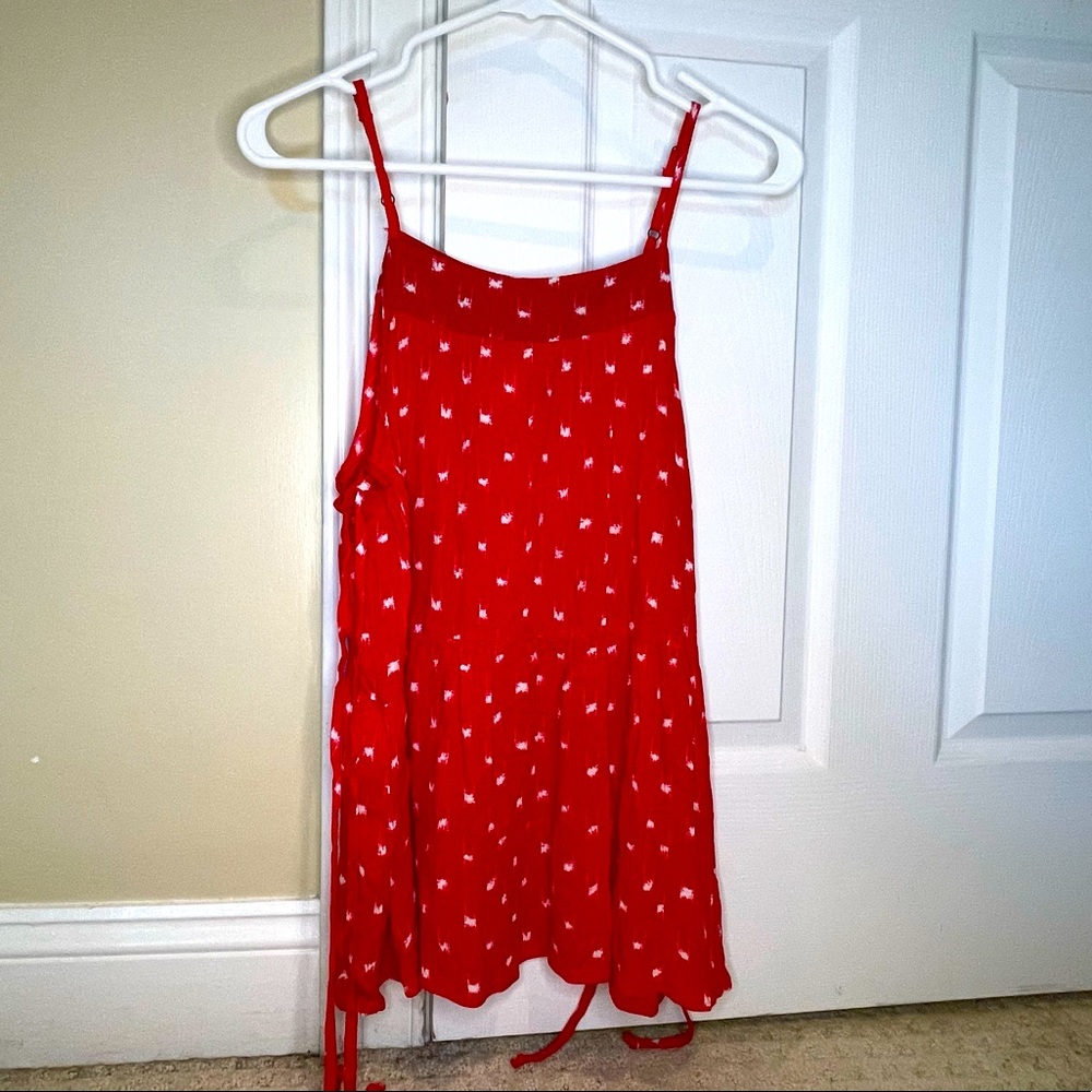 Universal threads co. Sleeveless shirt